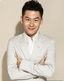 演员 李健,音乐之声中的深情吟游者